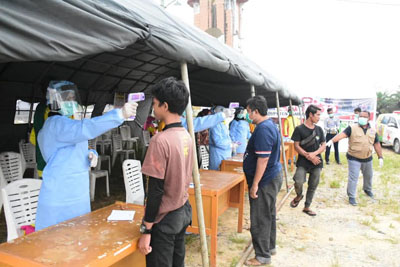 Antisipasi Virus Corona dari Sumbar, Petugas di Kampar Setop Tiap Kendaraan di Pintu Masuk